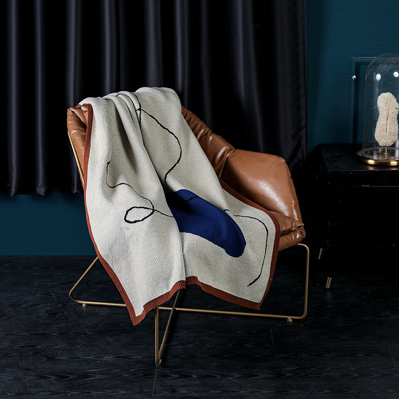 Cozy Blankets That Elevate Chic Home Décor