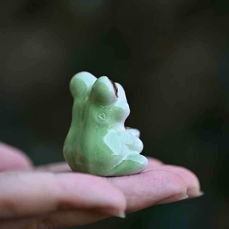 Ceramic Laid-Back Frog Incense Holder – Meditation, Ritual & Wellness Decor