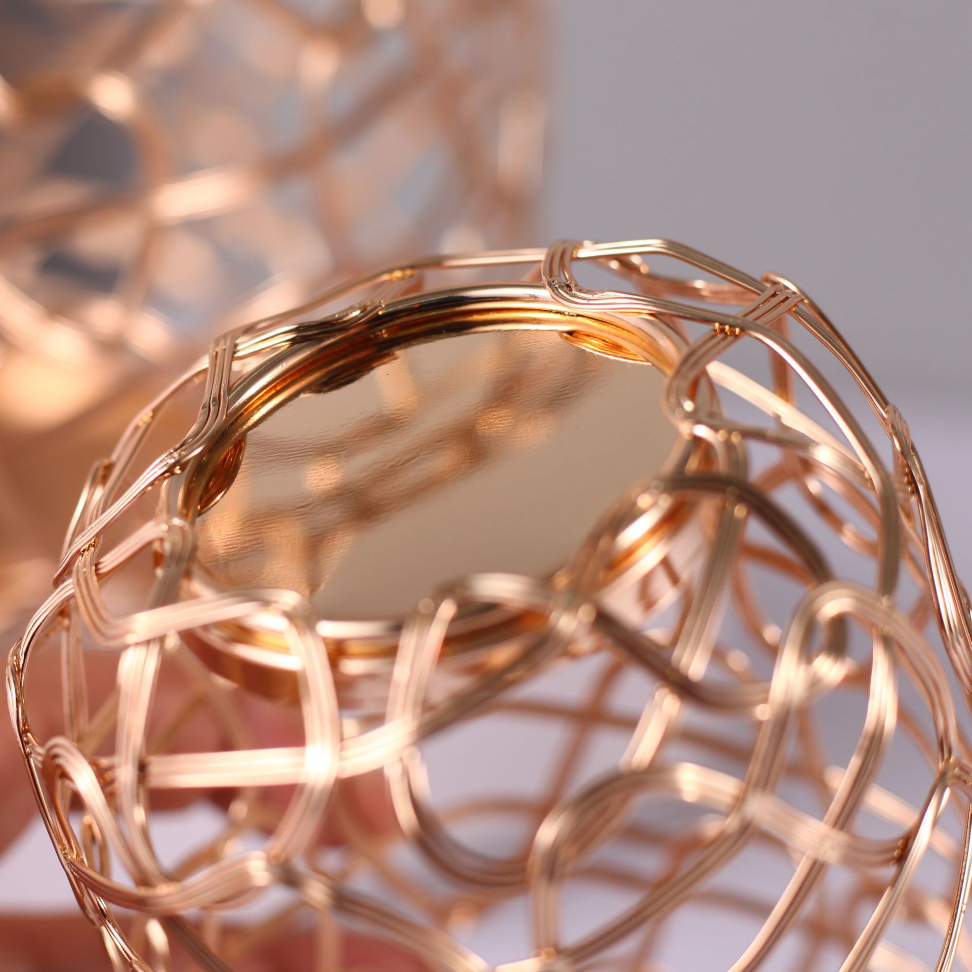 Electroplated Gold Candle Holder – Modern Iron Decor for Home & Events