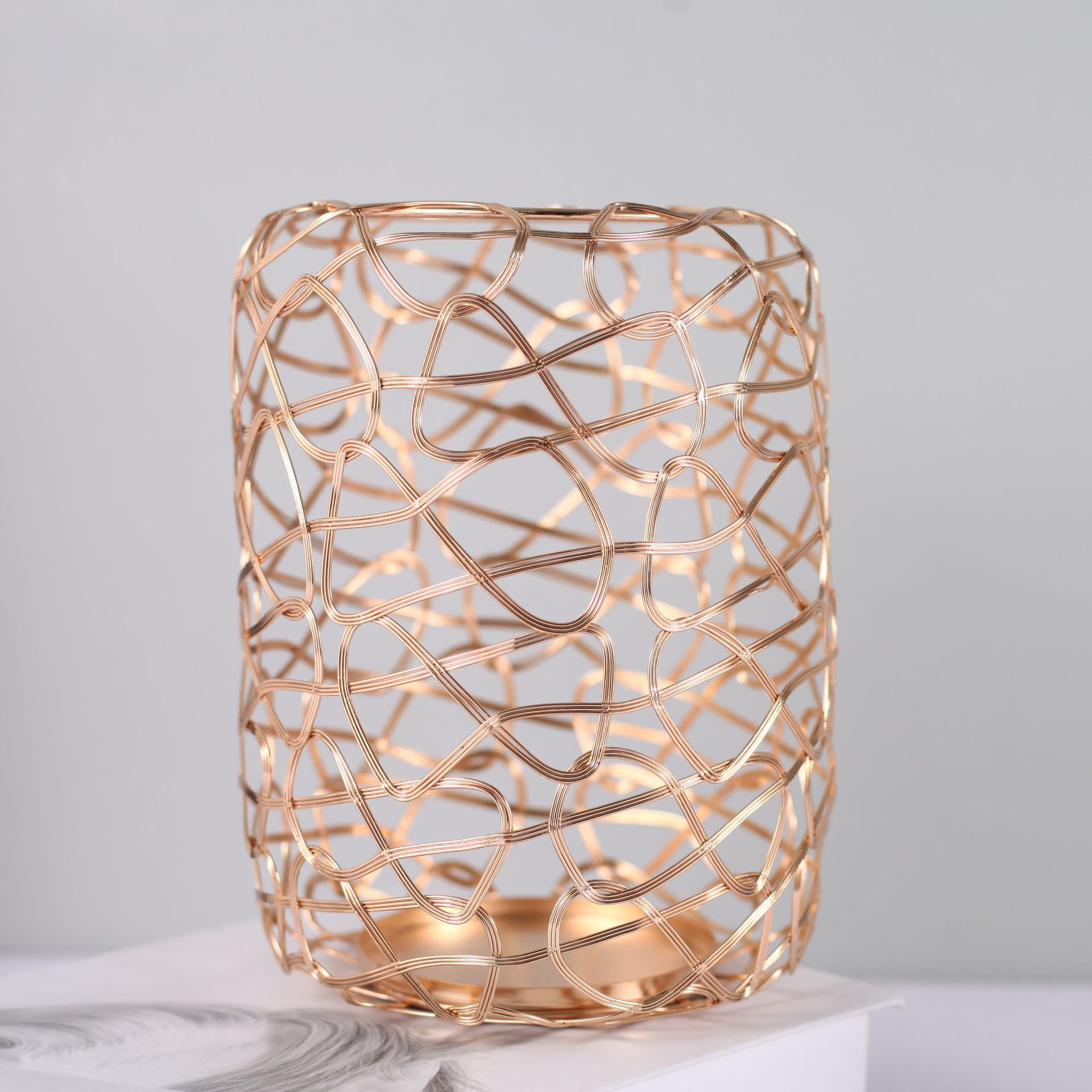 Electroplated Gold Candle Holder – Modern Iron Decor for Home & Events