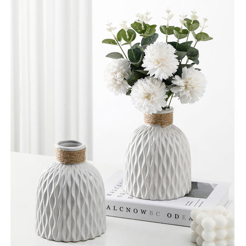 Nordic Ceramic Vase – Minimalist Decorative Hanging Ornament