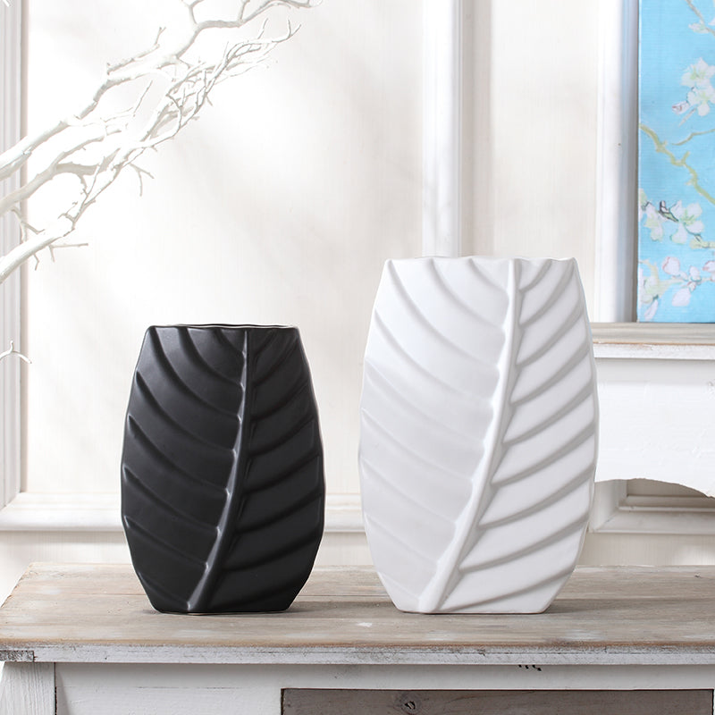 Modern Leaves Ceramic Vase – Nordic Table Decoration for Home