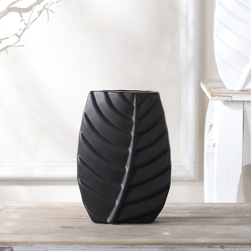 Modern Leaves Ceramic Vase – Nordic Table Decoration for Home