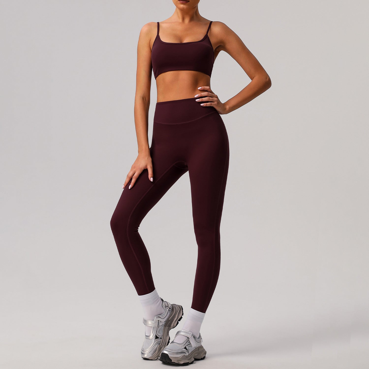 Women’s Activewear Set – Nylon & Spandex Gym Outfit | Leggings & Sport