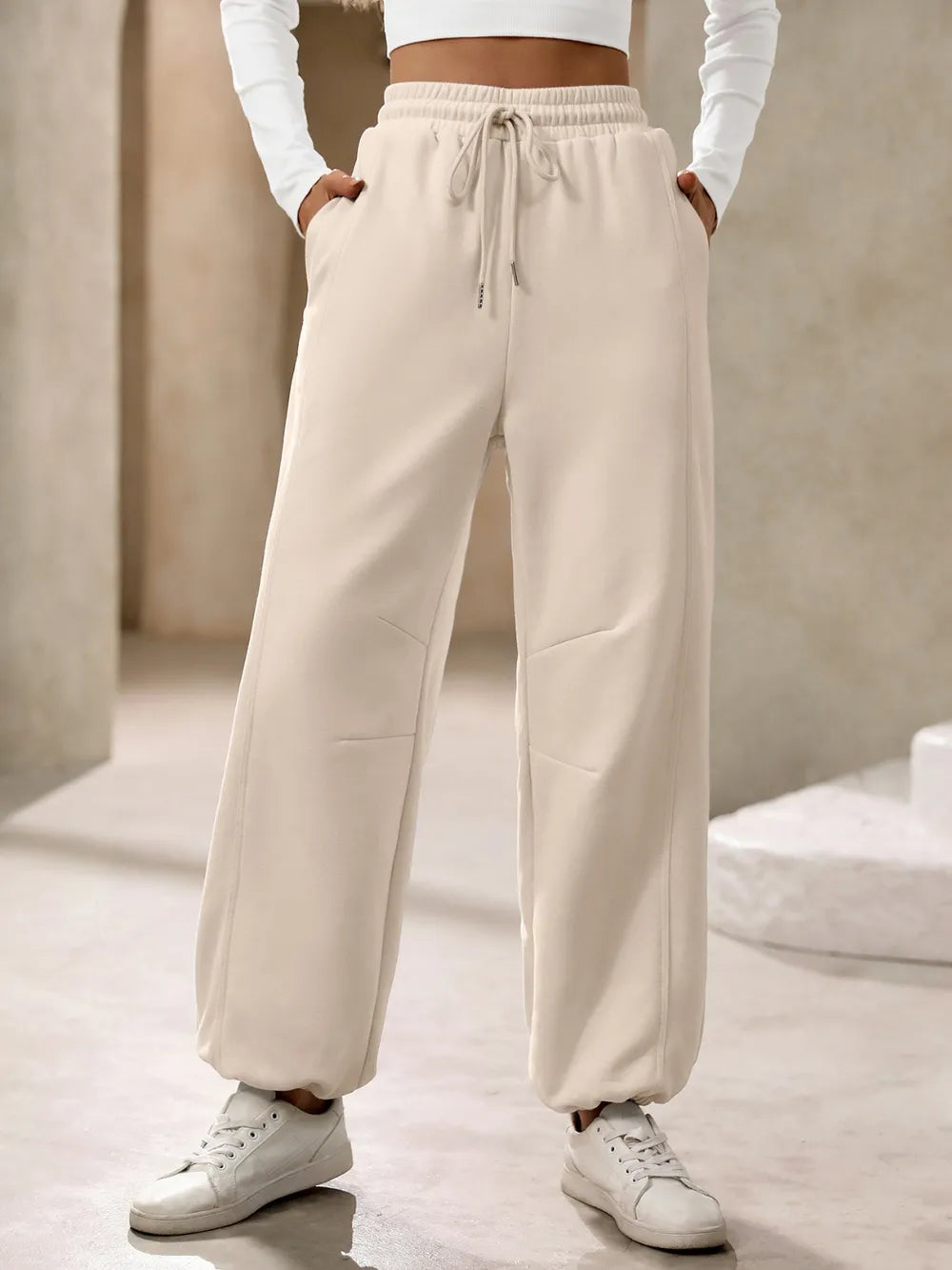 Drawstring Joggers with Pockets – Comfortable, Stylish & Versatile