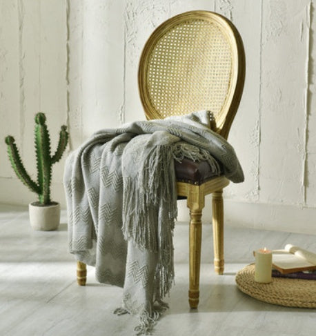 Knitted Tassel Blanket – Soft Sofa & Napping Throw