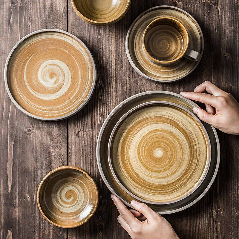 Japanese-Style Ceramic Plate – Round Retro Dinnerware