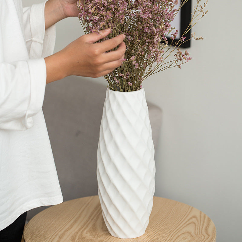 Simple Ceramic Vase – Traditional Craft Decorative Vase for Home & Cafe