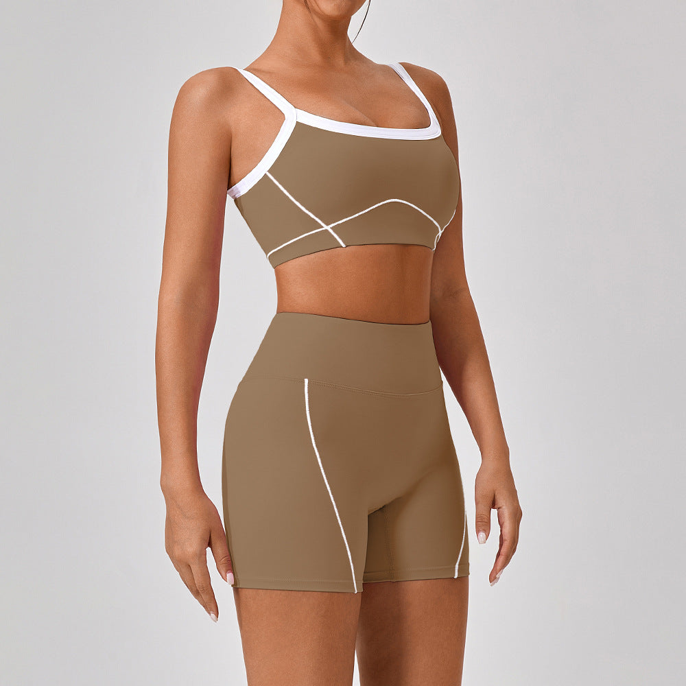 Stylish Women’s Two-Piece Set – Moisture-Wicking Tight Fit Top & Pants for All Seasons