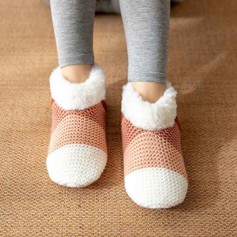 Women’s Plush Color-Matching Indoor Floor Socks – Non-Slip, Warm Winter Home Socks