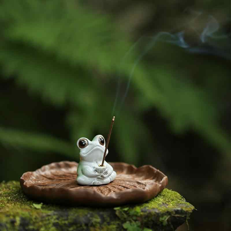 Ceramic Laid-Back Frog Incense Holder – Meditation, Ritual & Wellness Decor