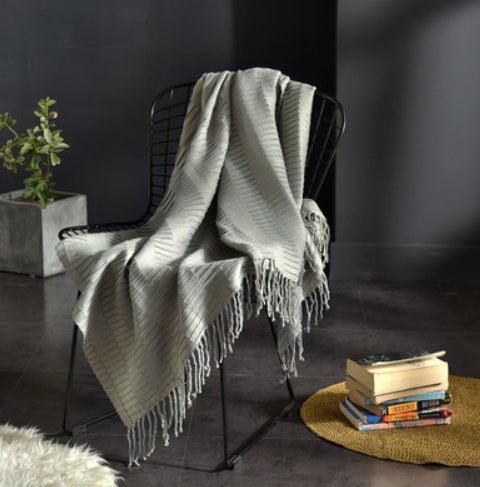 Knitted Tassel Blanket – Soft Sofa & Napping Throw