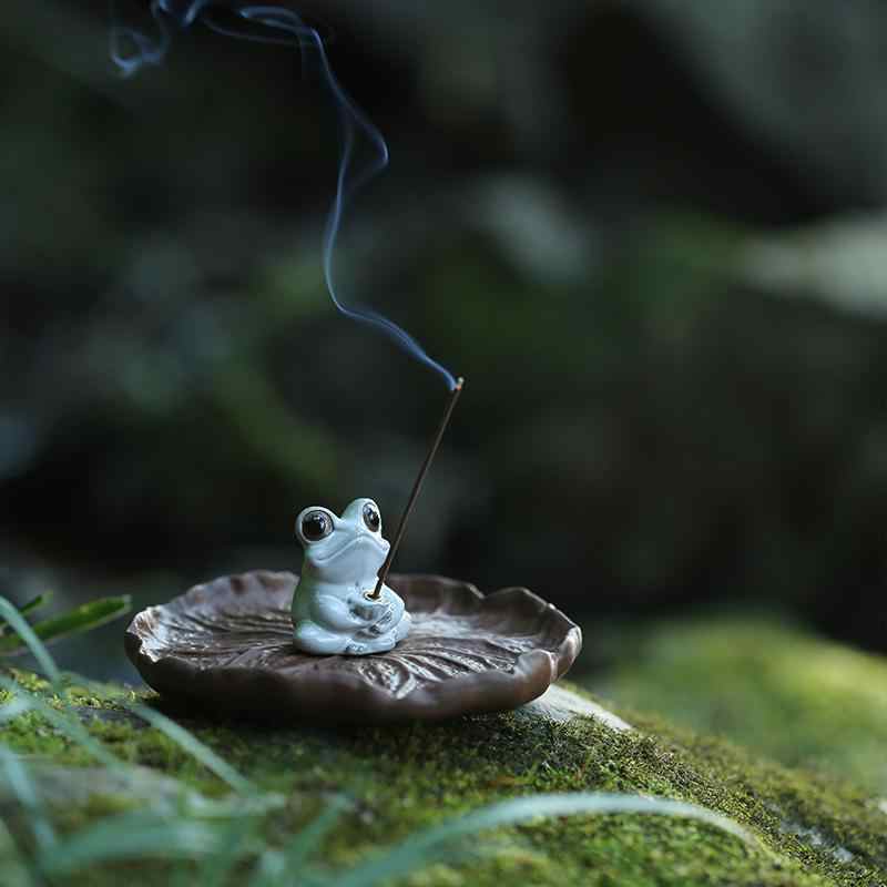 Ceramic Laid-Back Frog Incense Holder – Meditation, Ritual & Wellness Decor