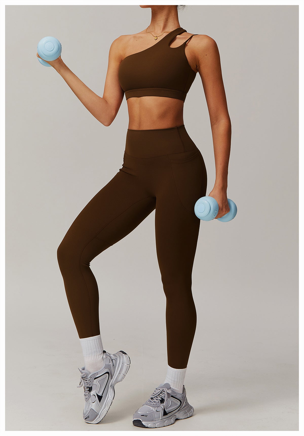 Premium One-Piece Sports Bra – Full Coverage, Comfortable, and Stylish for All Seasons