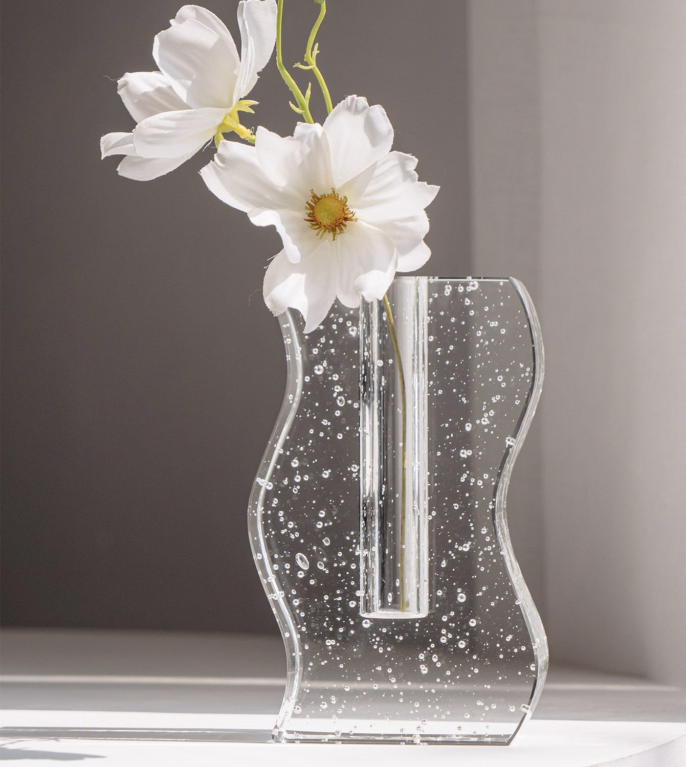 Transparent Crystal Vase – Modern Solidification Series Decorative Vase
