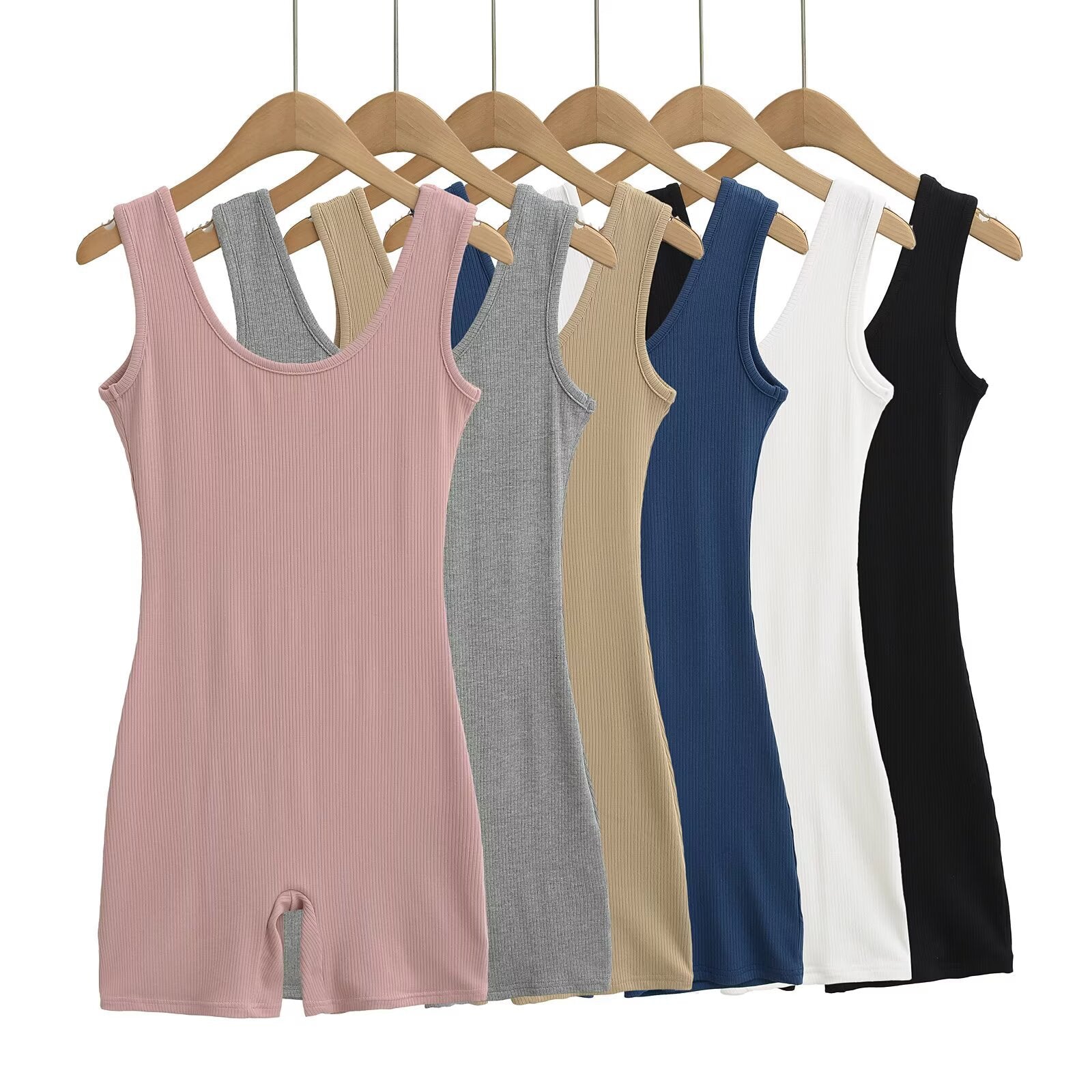 Large Backless Yoga Jumpsuit Shorts – Sleeveless, Skinny Fit, Three-Quarter Length Activewear for Women