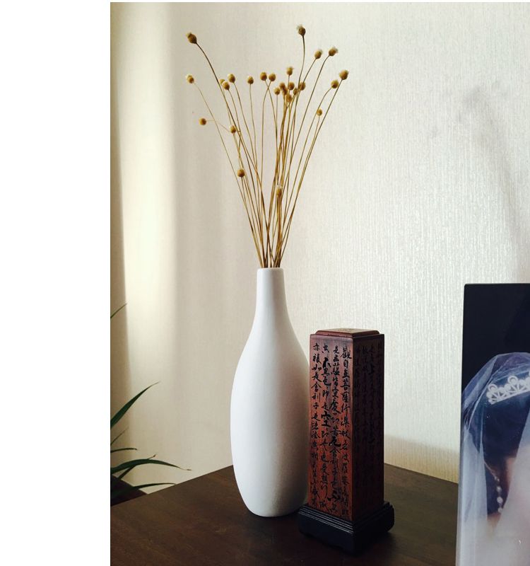 White Porcelain Ceramic Vase – Minimalist Literary Home Decoration