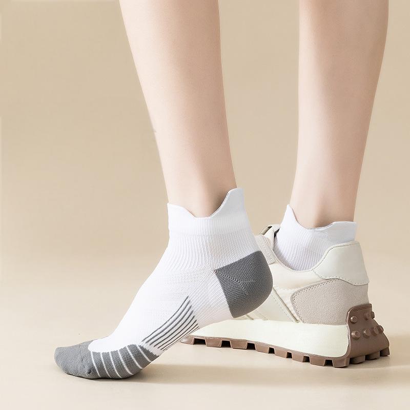 Professional Anti-Slip Sports Socks for Women – Quick-Dry, Cushioned Towel Bottom Running Socks