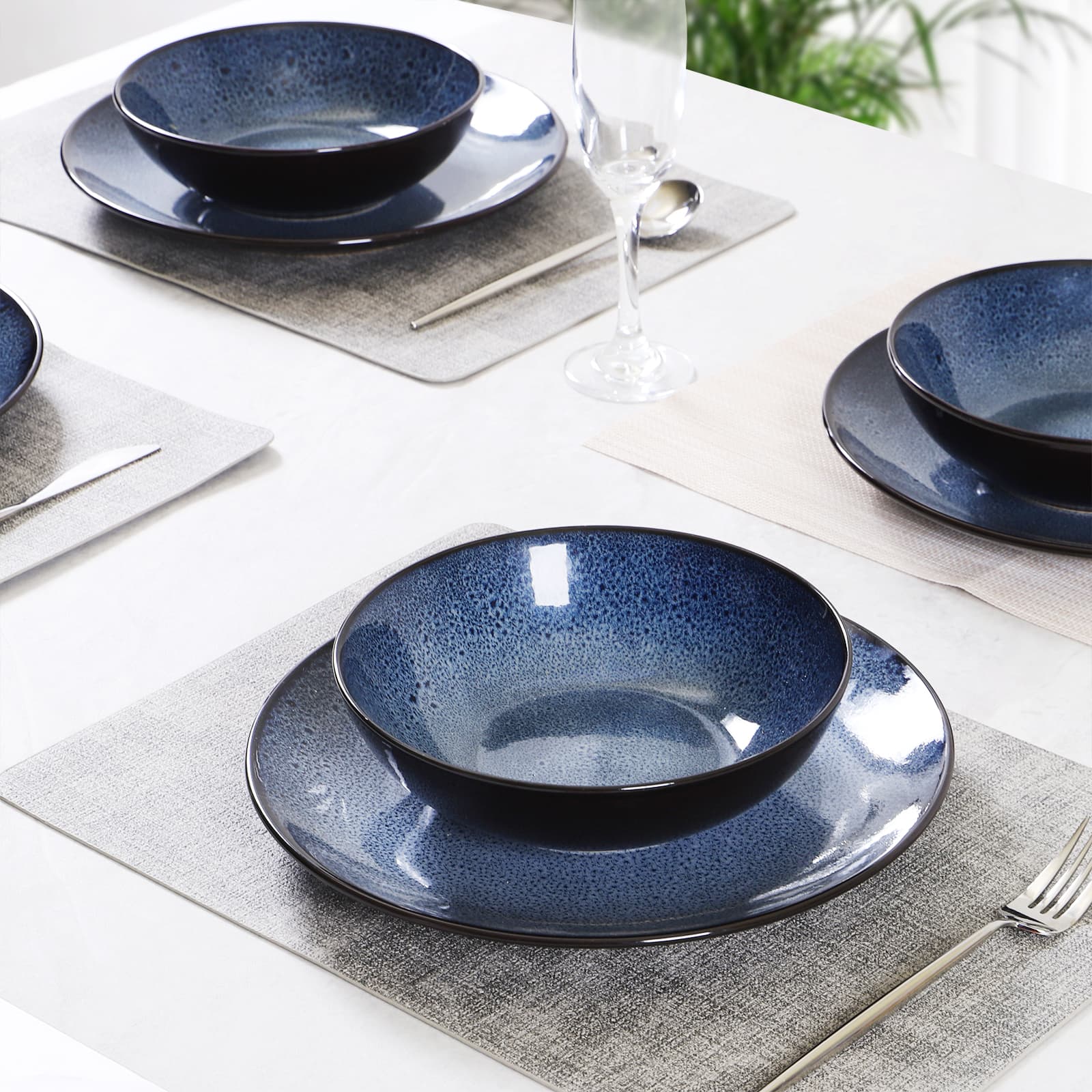 Ceramic Blue Plate – Elegant & Durable Everyday Dinnerware