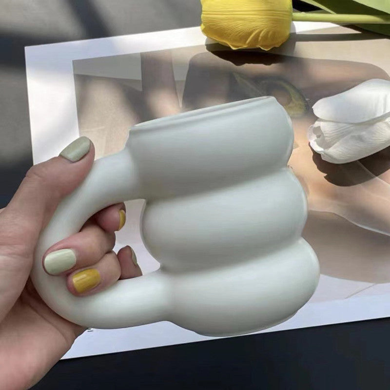 كوب سيراميك من شركة Scandinavian Tire - كوب قهوة بمقبض خشن