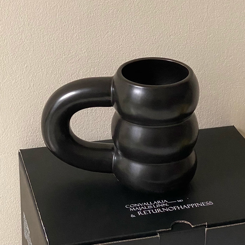 كوب سيراميك من شركة Scandinavian Tire - كوب قهوة بمقبض خشن