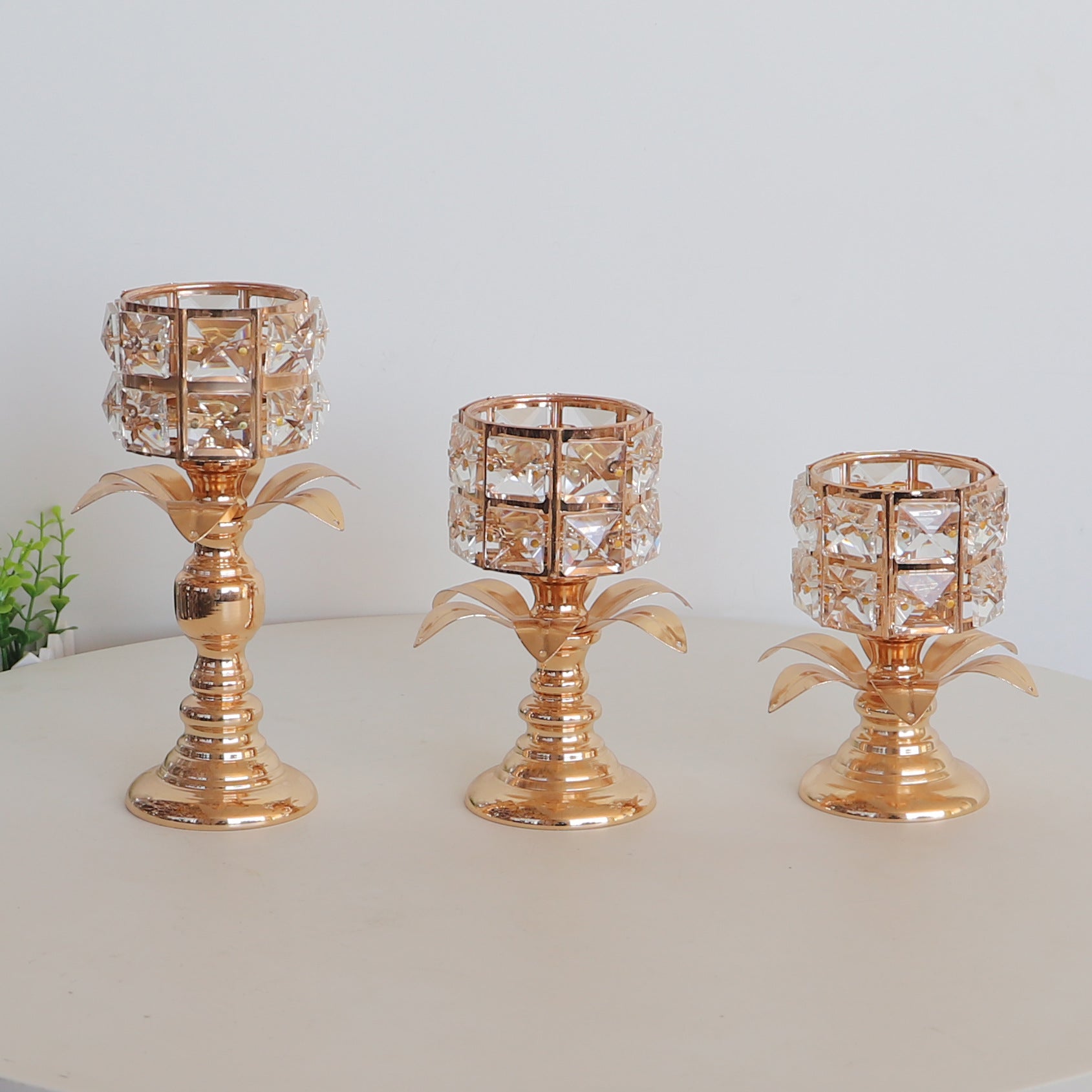Nordic Crystal Candle Holder – Elegant Metal Candlestick Home Decor