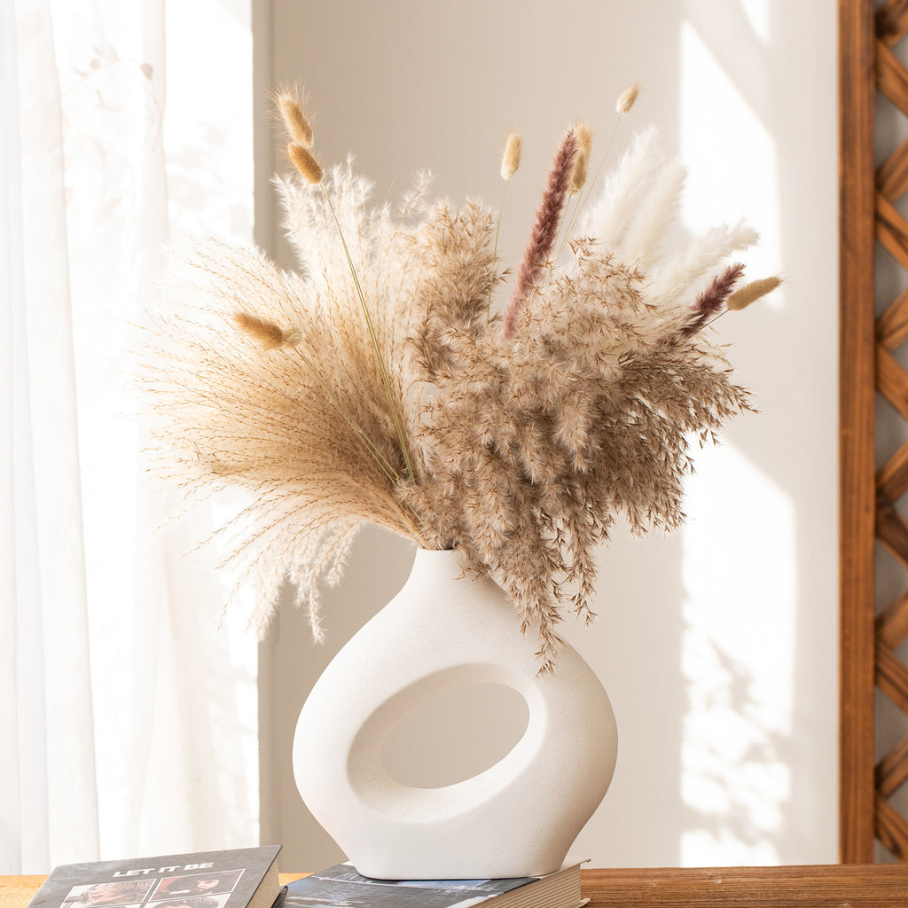 Vaso circular moderno em cerâmica – peça artesanal minimalista para decoração de casa.