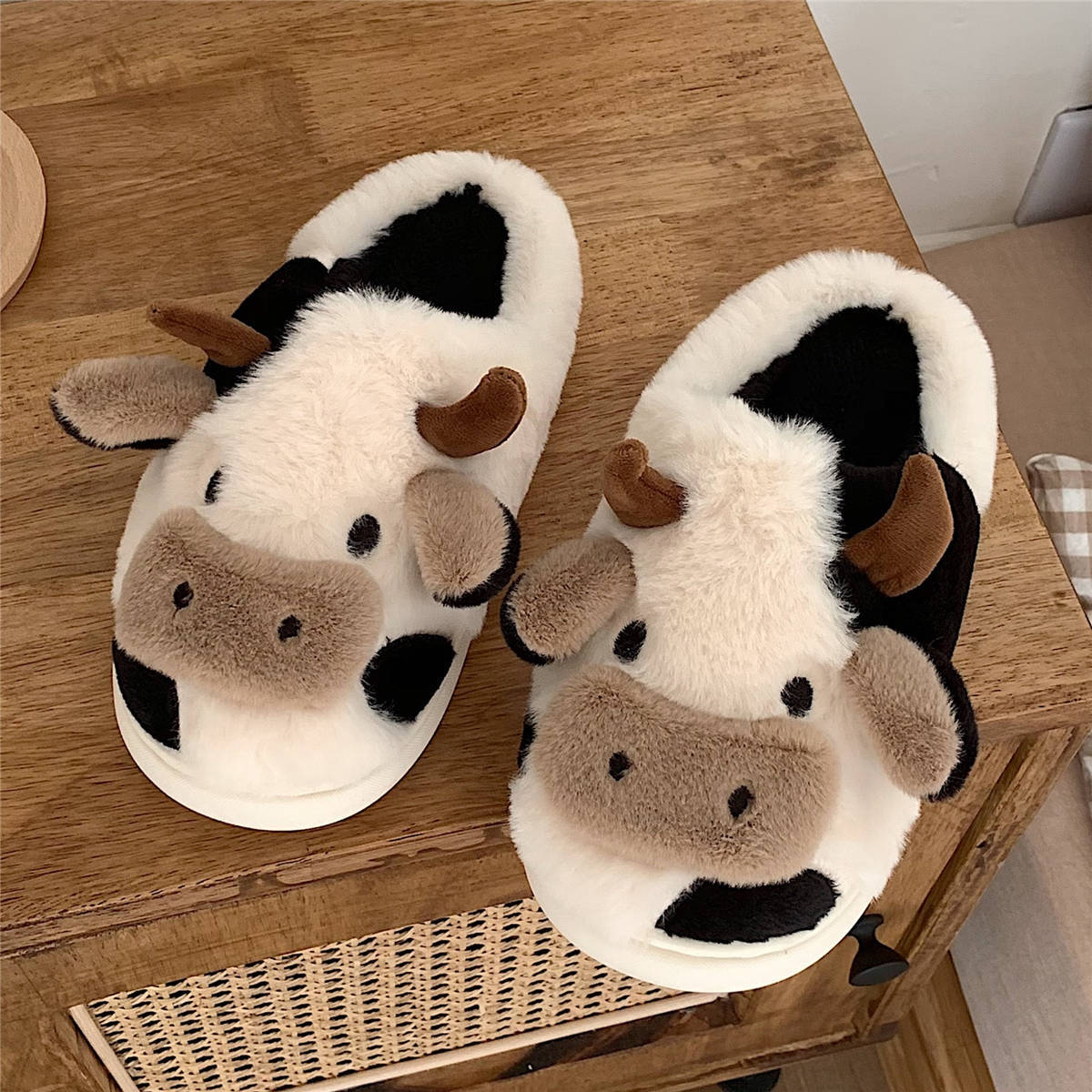 Cute Cow Slippers for Women – Warm, Non-Slip Indoor & Outdoor Plush Slides