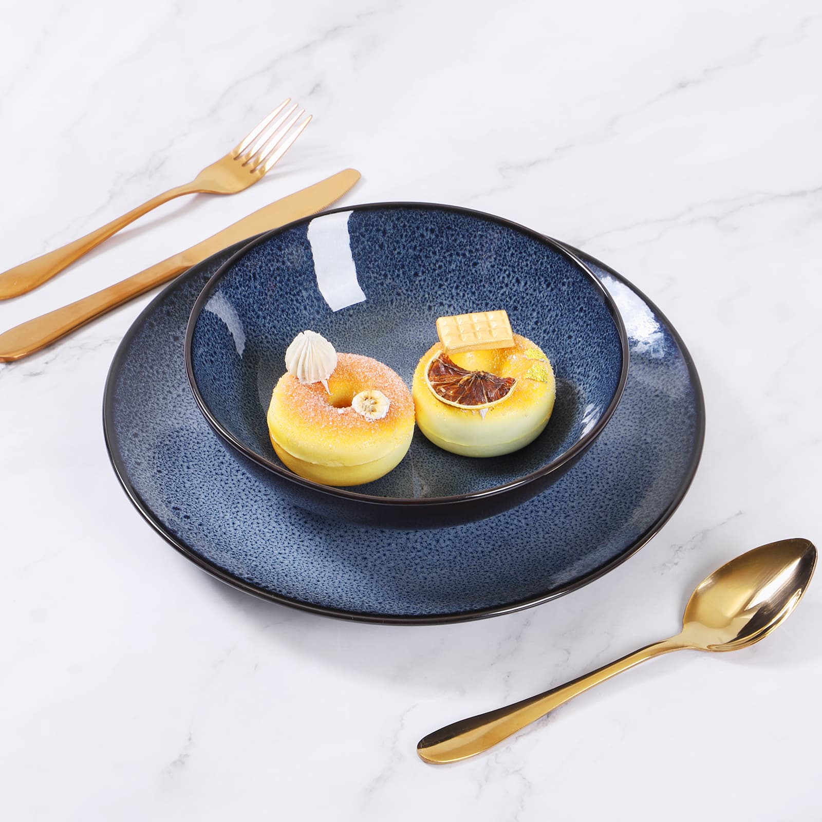 Ceramic Blue Plate – Elegant & Durable Everyday Dinnerware