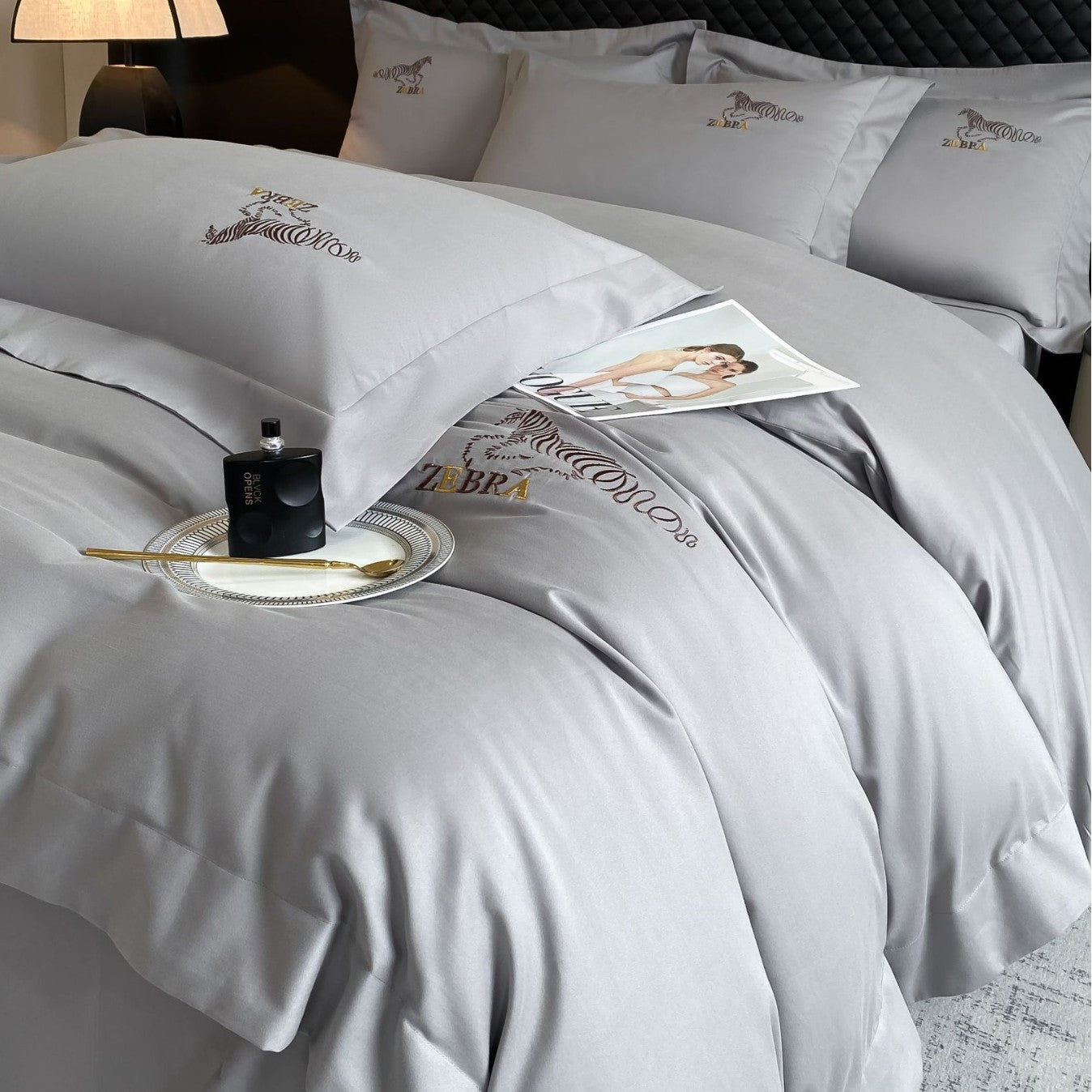 Light Luxury Autumn & Winter Thickened Cotton Bedding Set – 4-Piece Modern Simplicity Collection