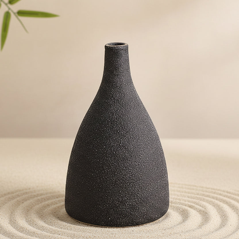 Nordic Ceramic Vase – Elegant Home Decoration & Perfect Gift for Any Occasion