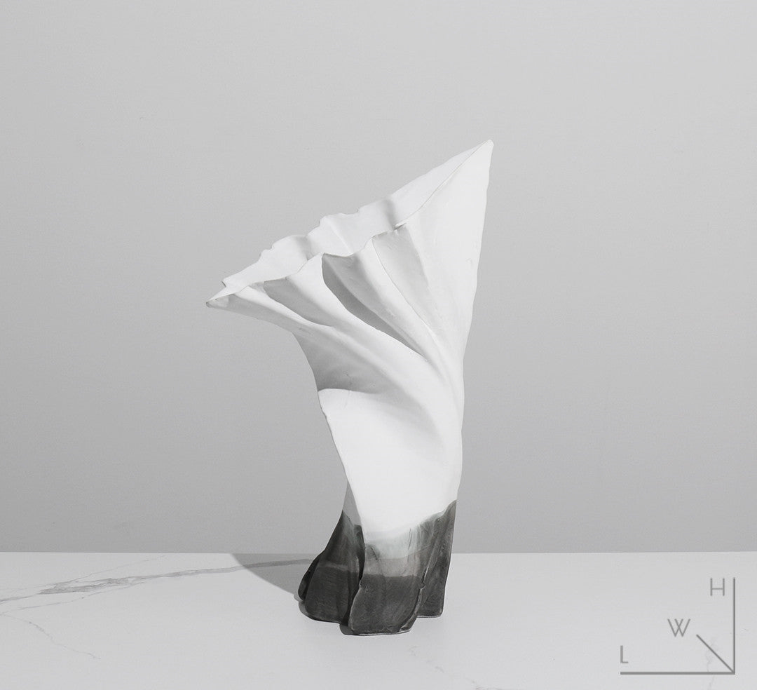 Modern Ceramic Decorative Vase – Stylish Home & Office Countertop Ornament